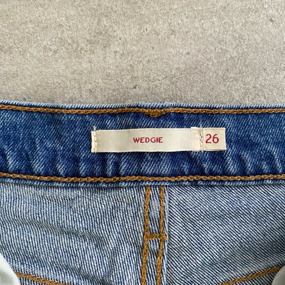 Levi’s wedgie jeans - Picture 2 of 3
